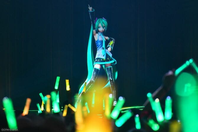 初音ミクの3DCGライブ（©CFM/©SEGA）