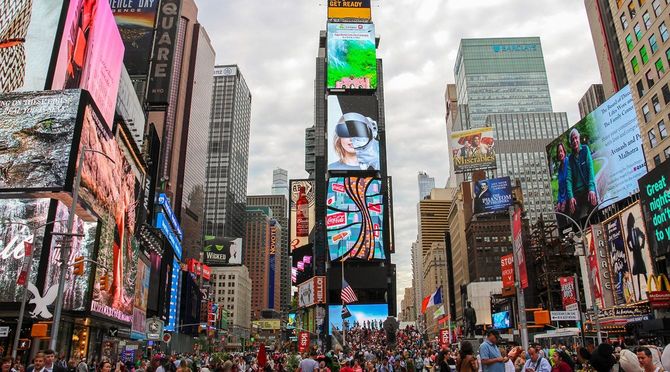 ニューヨーク タイムズ スクエア