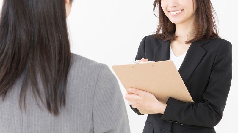 ｢あなたがいて助かったよ｣では全然伝わらない…"やる気のない若手"の目の色を変えるうまい褒め方 曖昧な褒め言葉の効果は長続きしない