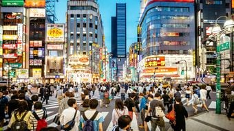 何十年も会っていない同級生を雑踏の中から見つけ出せる…顔覚えの達人が実践している記憶法