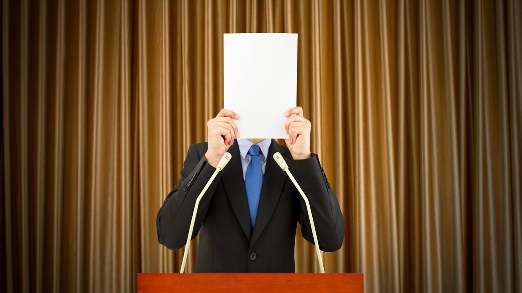 人前が怖く､本番にめっぽう弱かった女性が人気講師に…心の中で唱えた｢度胸がつく秘密の言い回し｣ 自信の無さをダダ漏れさせない｢プチマウンティング｣