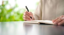 ｢5人に1人が再発｣という恐怖におびえていた乳がんの女性に精神科医が勧めた"心を軽くする"習慣
