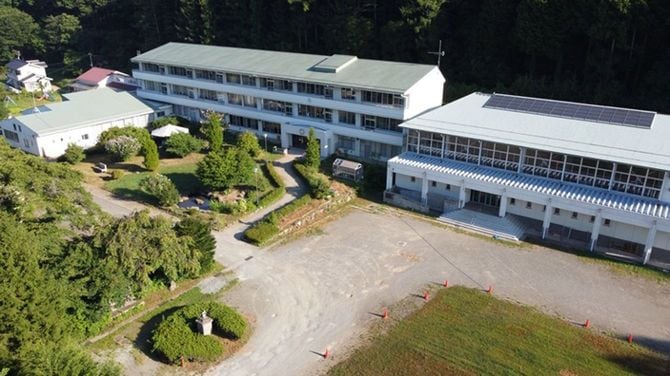 大日向小学校外観