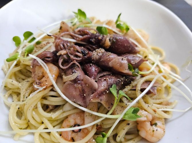 ホタルイカを使ったジェノベーゼ風のパスタ