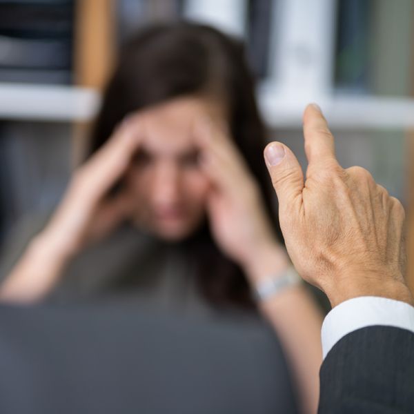 いい人は絶好のターゲット 職場のめんどくさい人に目を付けられる人たちの共通点 出会って最初の1秒が最も肝心 President Online プレジデントオンライン