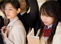 "女性専用車両に乗らない女性"の切ない心