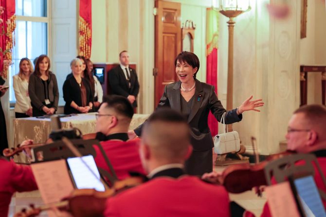 令和8年3月19日(現地時間)、アメリカ合衆国のワシントンD.C.を訪問している高市総理は、トランプ大統領主催の夕食会に出席しました。