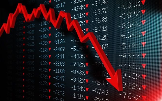 急落する株価チャートのイメージ画像