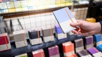 年末に｢そろそろ手帳を買おうか｣では遅すぎる…36年手帳を売るプロが教える｢手帳を買うベストタイミング｣