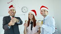 懇親会で｢サンタ｣に扮した社長がスベったワケ