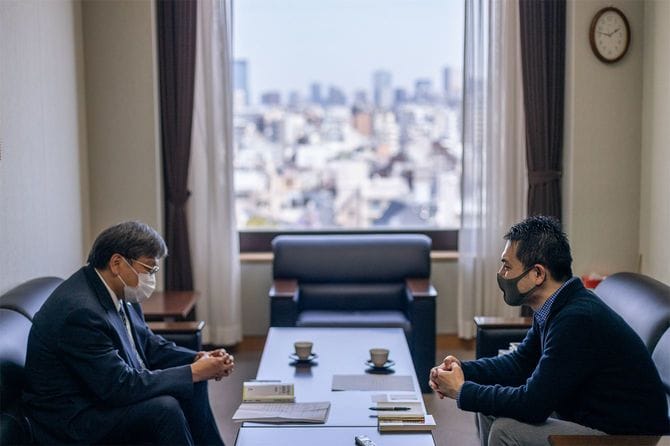 早稲田大学文学学術院教授の渡邉義浩さん、中国ルポライターの安田峰俊さん