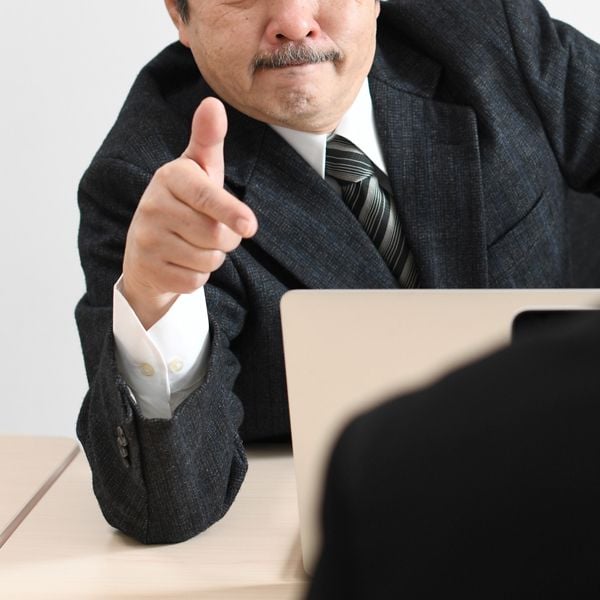 ノルマ未達者には四つん這いで"トンネル"をくぐらせる…退職代行｢モームリ｣も驚いた"モンスター上司"の実態