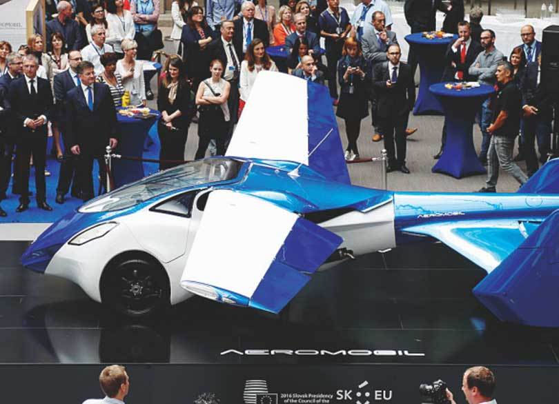 「空飛ぶ車」実用化。普及するのか？ 2020年に「空飛ぶタクシー」登場か