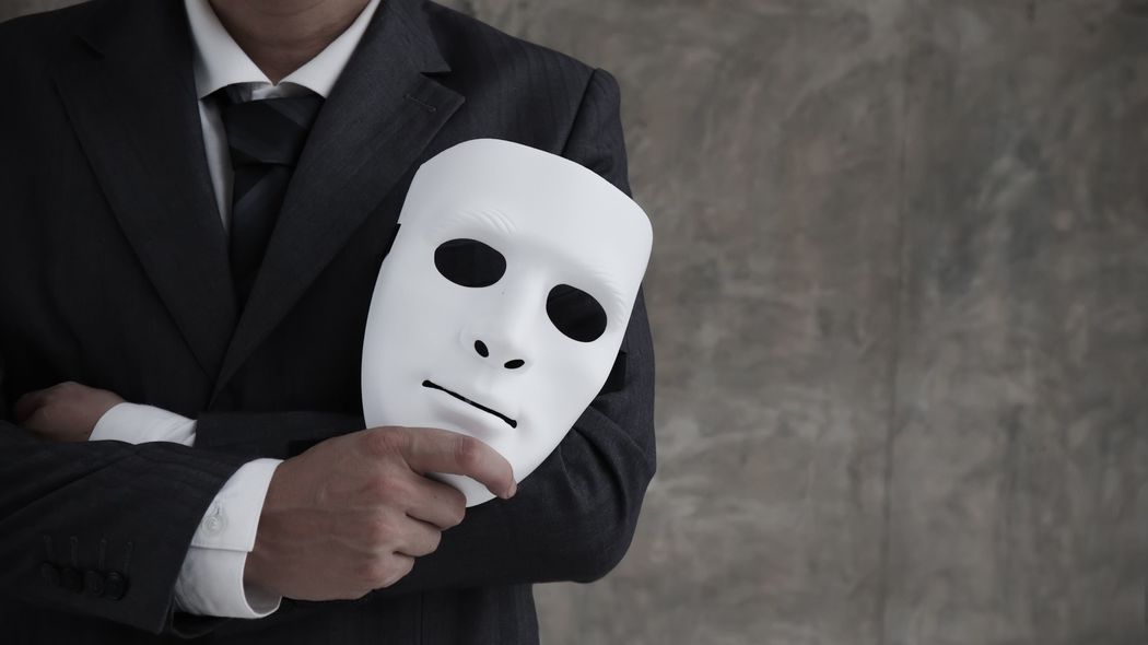 ｢買い占め｣や｢陰謀論｣にはしる人には共通点がある…思考をマヒさせ､判断力を低下させる｢悪魔の4つの言葉｣ ｢有名人がこう言っている｣だけで信じる人は要注意