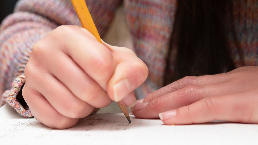 よかれと思って子供に｢勉強しなさい｣と言った親が､生涯かぶることになる"ひどい災難" 手出し口出しをしたら､一生子供の面倒をみることになる