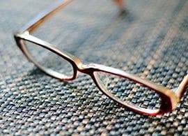 1290万本　－安いから、メガネを何本も買ってしまう