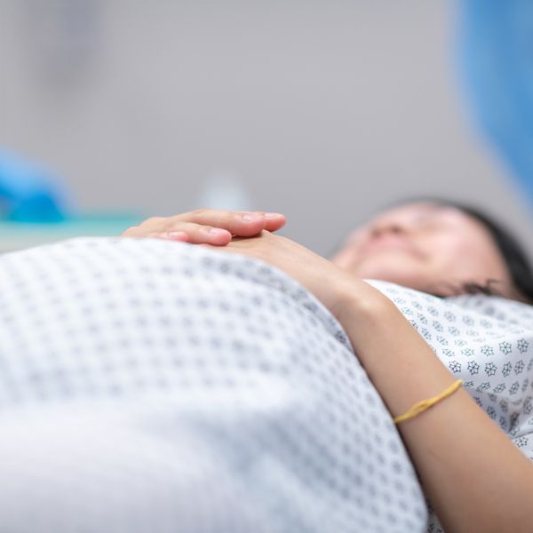 女医は東京へ 地域でたった一人 365日働く 男性産科医 赤ちゃんも医師も不幸になる地方の惨状 2市2町に産科医1人だけ 分娩をやめる 病院が増えるワケ President Online プレジデントオンライン