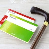 森永卓郎「グリコのおまけ」1400点コレクションに見る、経済と世相
