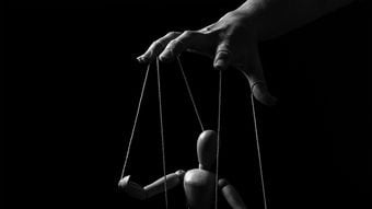 ｢ダメだこの人、なんで管理職になれたんだ？｣50代のダメ上司が無能ぶりをフルに発揮している歴史的理由