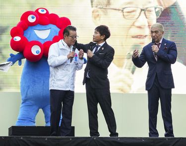 Amazon.co.jp: 吉本興業芸人 ダウンタウン 松本人志 浜田雅功