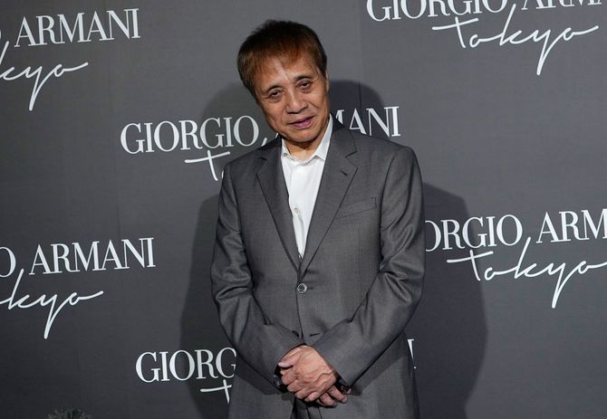 ファッションブランド「ジョルジオ・アルマーニ」が開催したファッションショー「GIORGIO　ARMANI　2020　CRUISE　COLLECTION」に来場した建築家の安藤忠雄さん（＝2019年5月31日、東京都台東区の東京国立博物館）