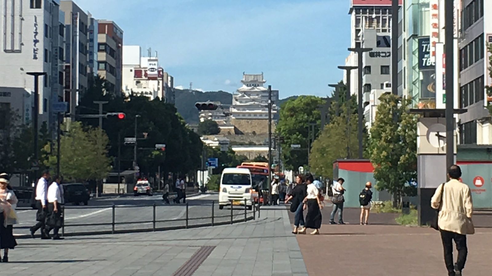 なぜ日本の城下町はこんなにも殺風景なのか…城を｢過去の遺物｣としか見なかった明治政府の恐るべき無教養 明治政府=文化的素養に欠ける下級武士の集まり