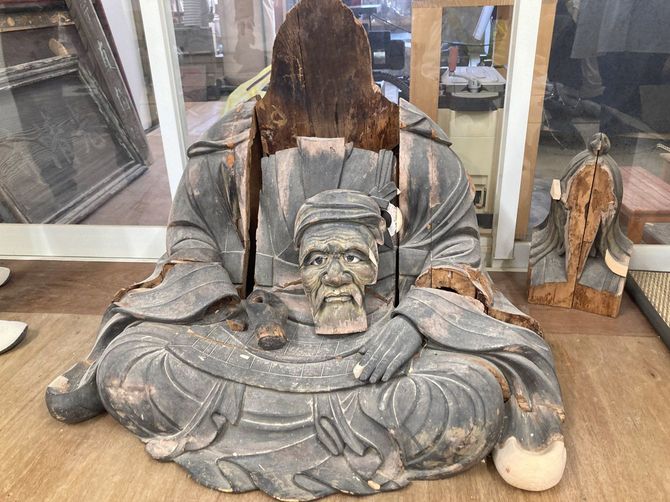 維摩居士像の修復前