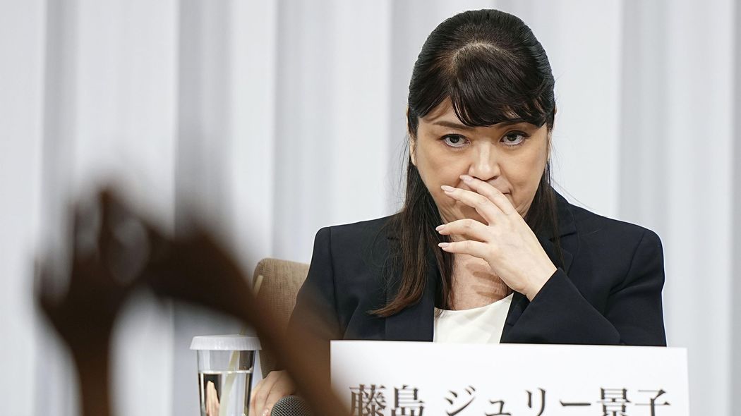ジュリー景子氏のほくそ笑む姿が目に浮かぶ…インタビュー本を読んだ元週刊誌編集長が抱いた強烈な違和感 書籍に堂々と描かれていた｢ウソ｣