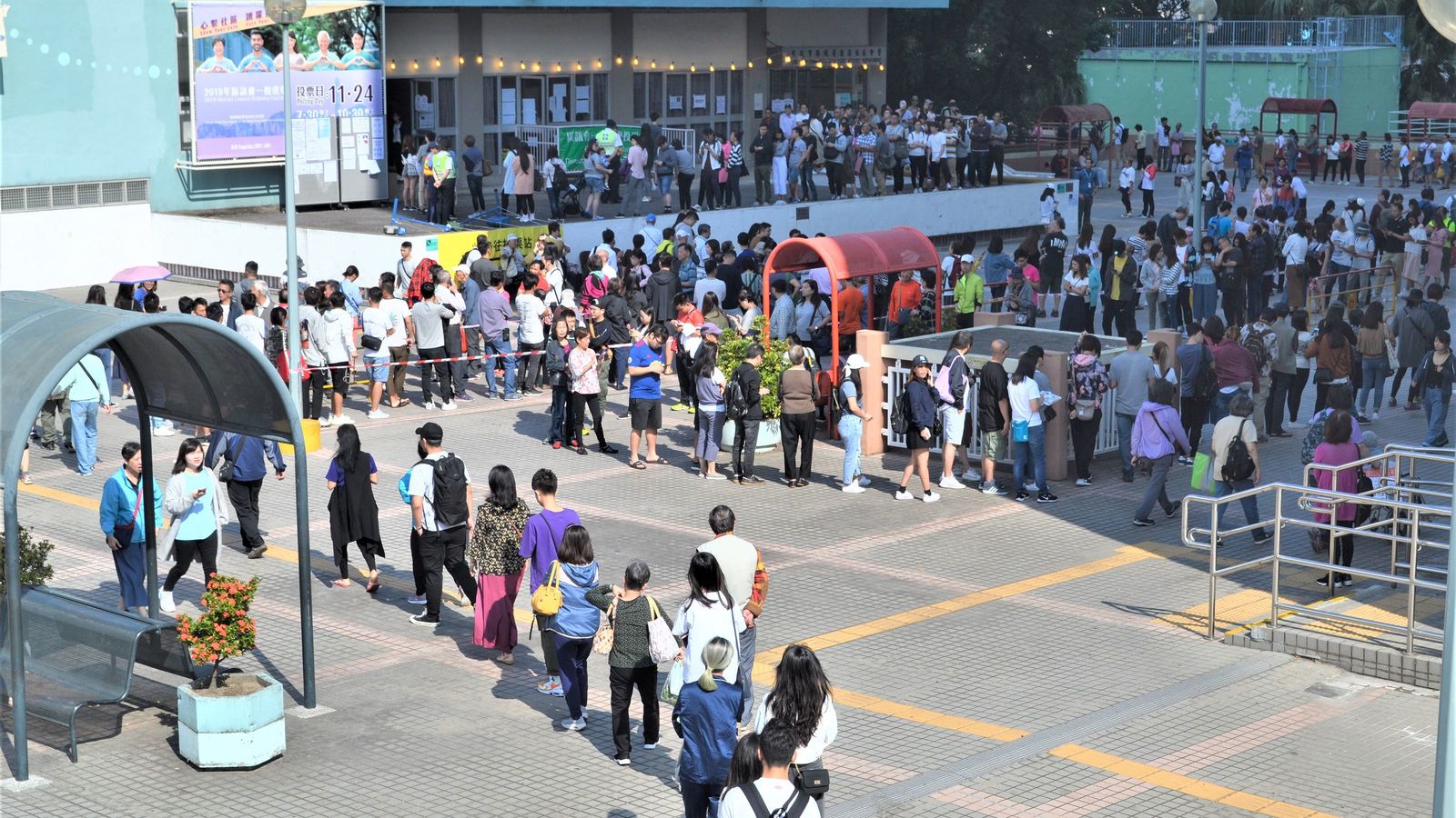 香港民主派の圧勝を認めない中国の異常と恐怖 一党独裁国家とどう戦えばいいのか