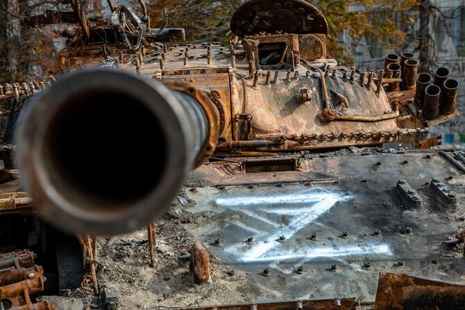 ウクライナとの戦争で破壊されたロシアの戦車