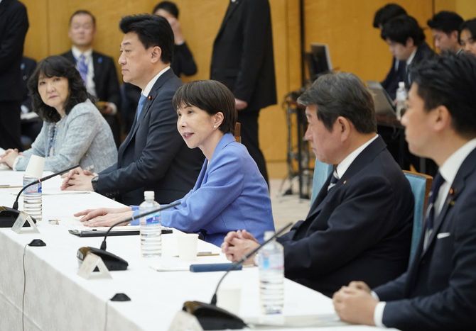 国による「セルフ兵糧攻め」（「総合的な国力から安全保障を考える有識者会議」の初会合で発言する高市早苗首相、2026年4月27日）