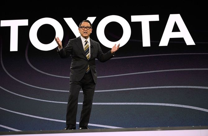 2020年1月6日、米国ネバダ州ラスベガスで開催された2020年CESのトヨタプレスカンファレンスで講演するトヨタ自動車の豊田章男社長兼CEO。
