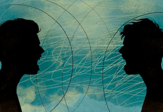 対立する2人のシルエット