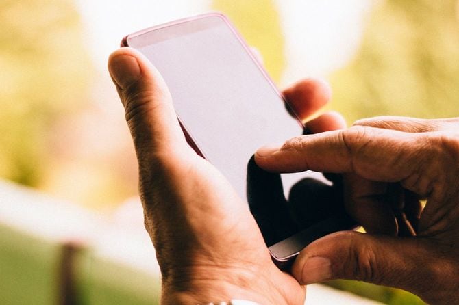 スマートフォン