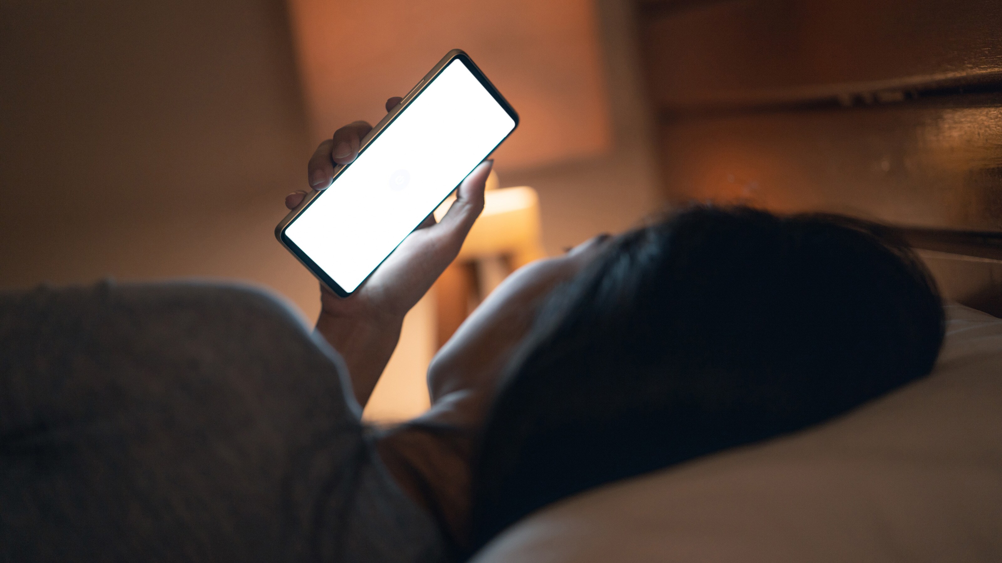 寝る前の3時間は スマホ断ち をするべき ぐっすり眠れる自律神経を整えるための生活習慣 副交感神経のゴールデンタイム を活用しよう President Online プレジデントオンライン
