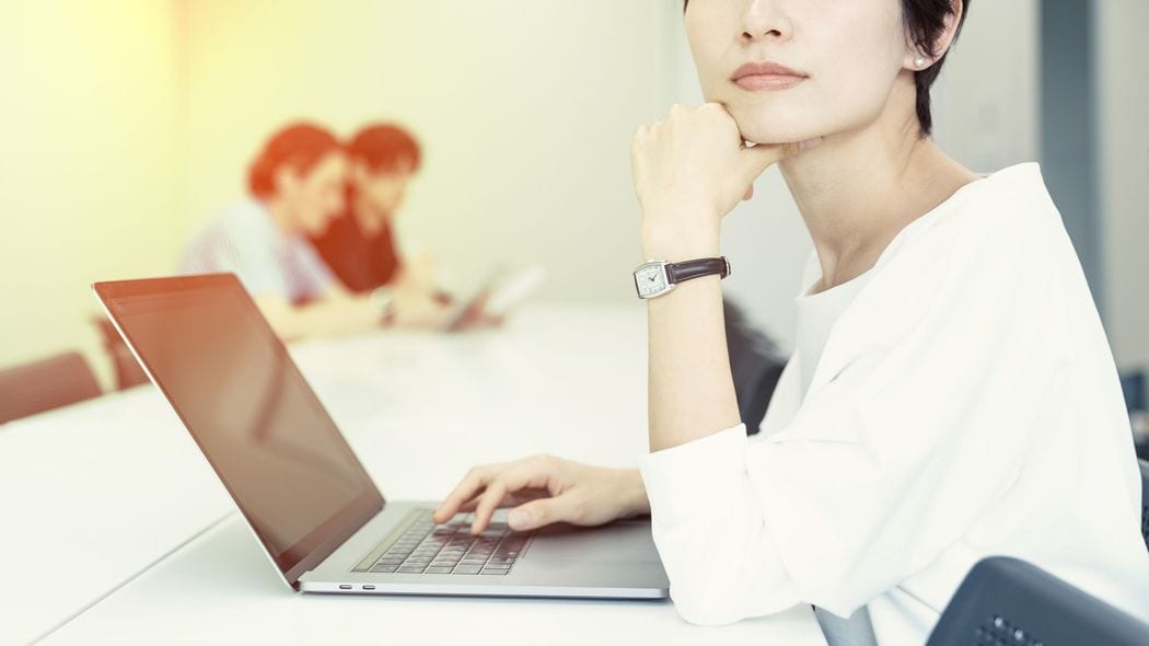 ｢女性管理職のロールモデルだ｣会社は手のひら返し…育休復帰で｢部下37人→0人｣にされた社員が選んだ行動 電話営業を指示され､上司に700件のリストを渡された