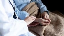 「認知症保険」では認知症の備えにはならない…高齢医療のプロが「保険金の支払い条件」に首をひねる理由
