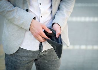 "サブカルは先行投資だ"借金男の言い分