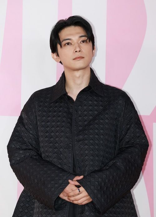 「ばけばけ」で英語教師の錦織を演じる吉沢亮(「ミス ディオール展覧会 ある女性の物語」オープニングプレビューにて。東京都港区、2024年6月12日)