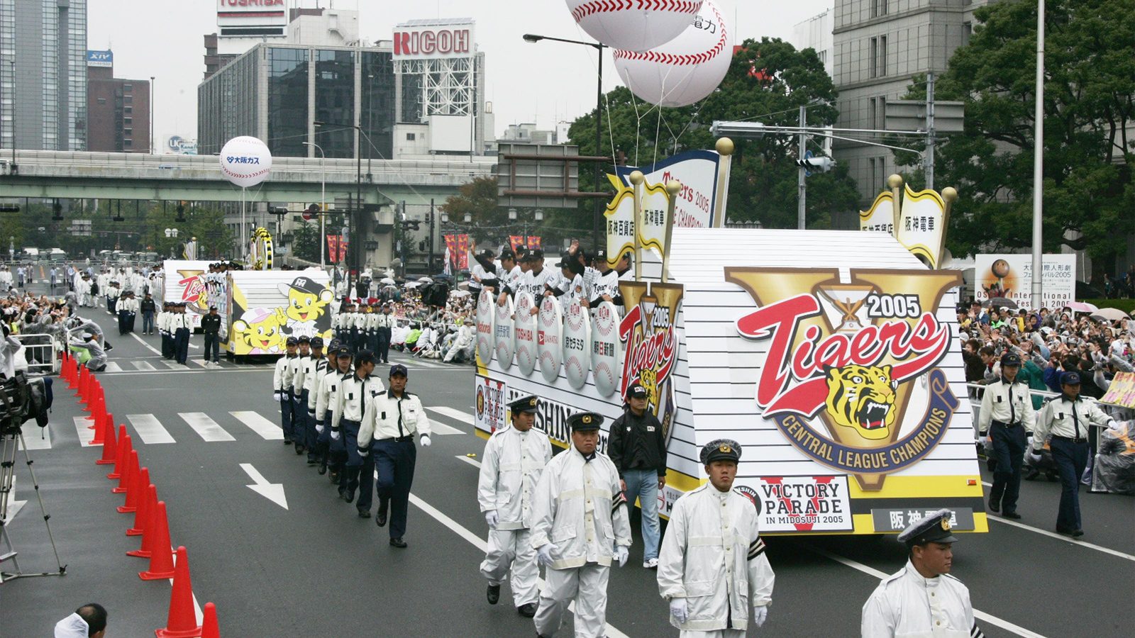 阪神優勝パレードに職員を駆り出して｢無給｣でいいのか…｢半強制ボランティア｣という矛盾の法的解釈 ｢ボランティア｣と書けば何を募ってもいいわけではない