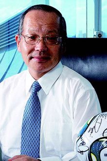 <strong>松沢幸一●キリンビール社長</strong>。1948年、群馬県生まれ。群馬県立館林高校卒。北海道大学農学部卒業後、73年同大大学院修士課程修了。同年キリンビール入社。主に生産技術部門を歩む。キリンヨーロッパ社長、キリンホールディングス常務などを経て、2009年より現職。