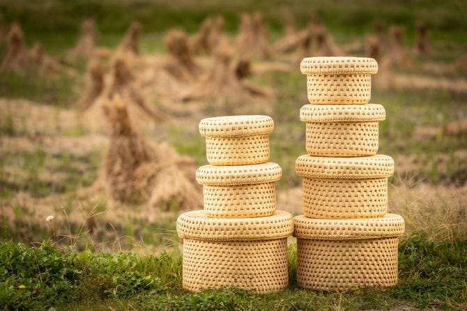 お櫃を保温するわらのカゴ「わらいずみ」。現在、製作できる職人は日本に数人しかいない