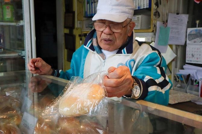 神奈川県横須賀市のパン店「北原製パン所」の店主・北原俊勝さん