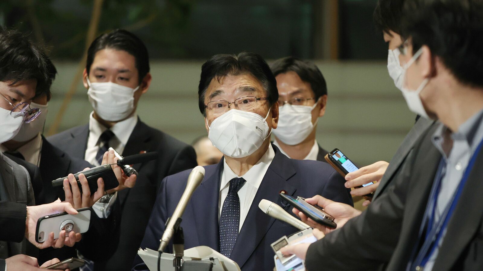 海外で広がるオミクロン株の感染拡大…岸田首相の｢外国人の全面入国禁止｣はやりすぎなのか メディアは不安を煽ってはいけない