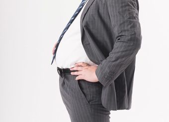 なぜ、下流庶民の腹回りはパンパンなのか