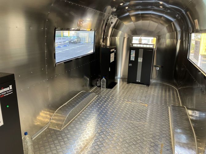 トレーラー型喫煙所