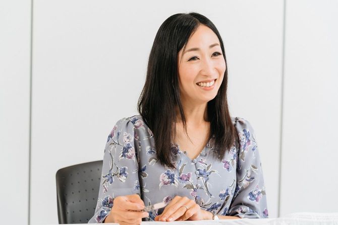 「感じのいいフレーズ」を解説する日本合コン協会会長の田中絵音さん