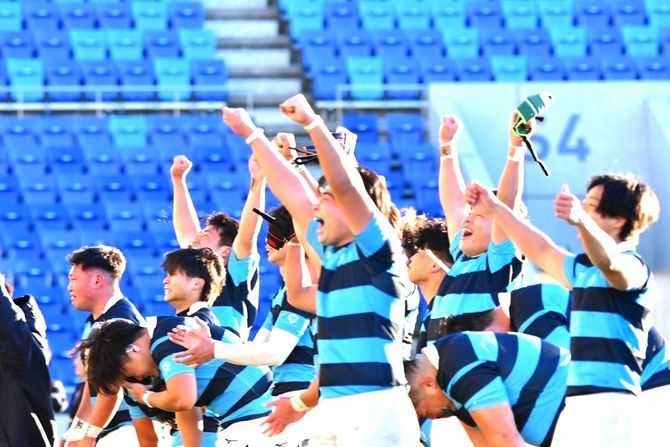 入れ替え戦勝利に歓喜の日体大