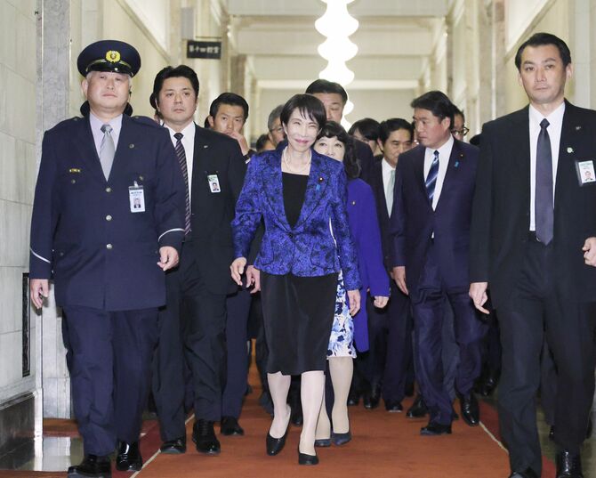 各党へあいさつに向かう高市早苗首相