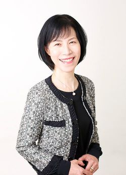 発案者の飯田順子さん。20代のころに博士課程で学ぶ道を模索し留学した経験がある。